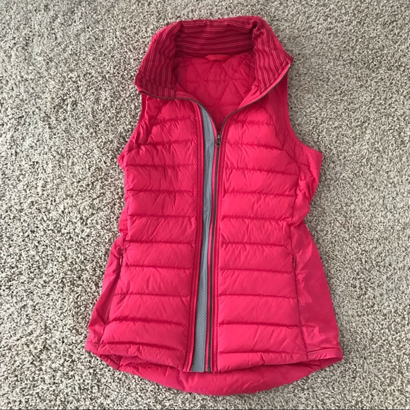 Lululemon Fluffed Up Vest Size 4 - Picture 1 of 7